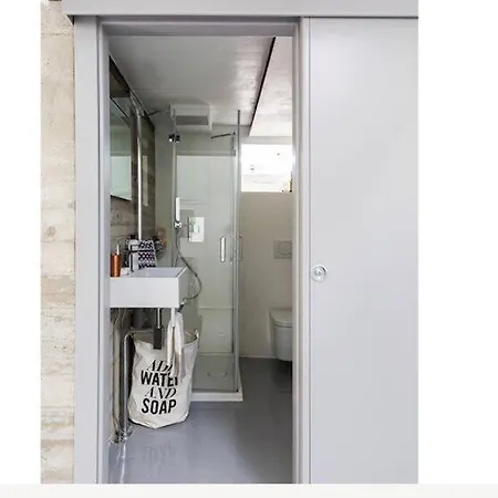 Apartment Loft Due Livelli Di Design Pubblicato Su Riviste Architettura Con Due Posti Auto