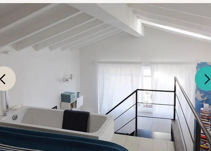 Lejlighed Loft Due Livelli Di Design Pubblicato Su Riviste Architettura Con Due Posti Auto *